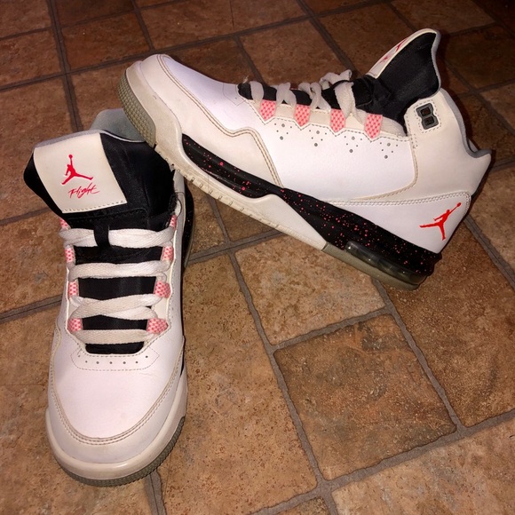 Jordan Other - White Jordan Retro’s Size 6Y